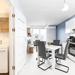 Apartament Future *